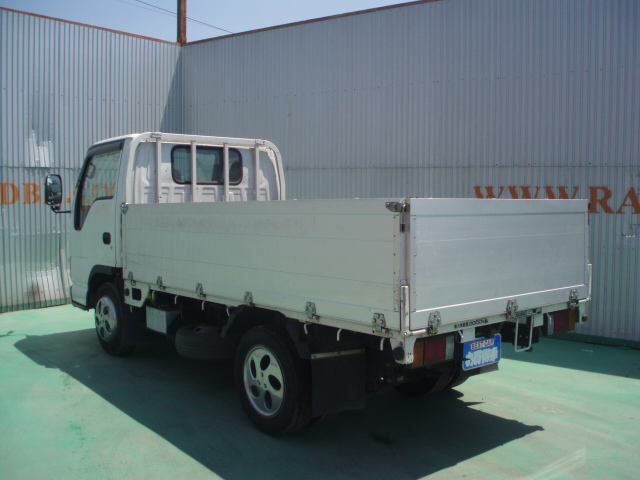 Isuzu elf nkr81