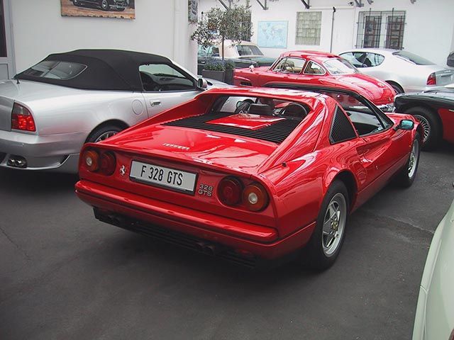 Ferrari () 328 GTS:  