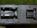    Land Rover  2  2